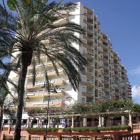 First Line, To The Beach, 1 Bed , Sleeps Appartamento