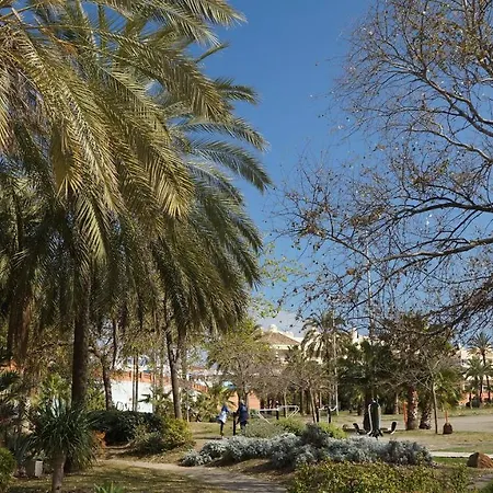 Appartamento First Line, To The Beach, 1 Bed , Sleeps Benalmádena