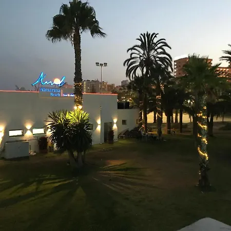 Appartamento First Line, To The Beach, 1 Bed , Sleeps Benalmádena